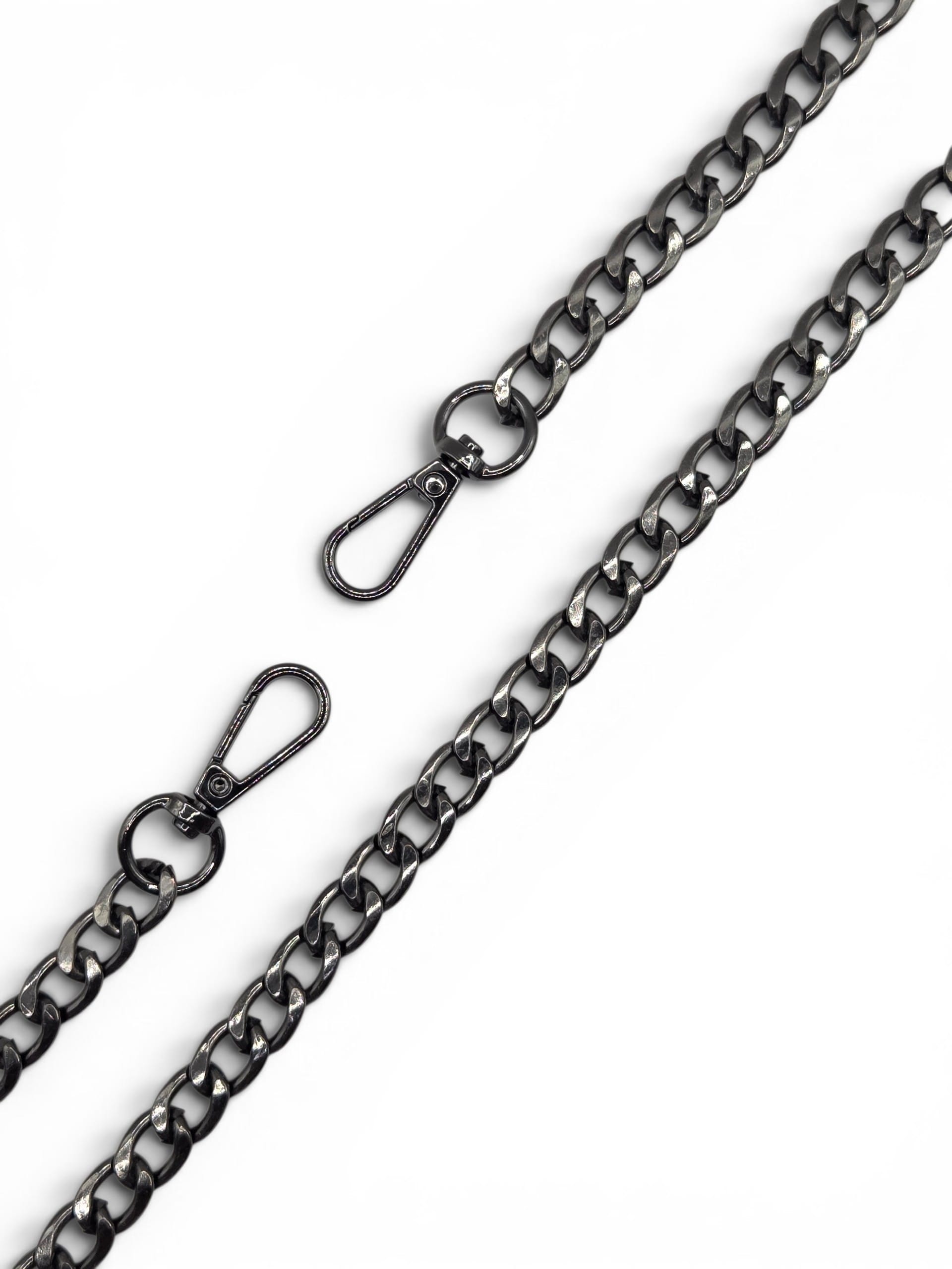 Łańcuszek do torebki z karabińczykami 120 cm - średni płaski - czarny